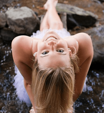 Weiblichkeit entdecken systemisches Familienaufstellen New Spirit Coach Selbstliebe Trance Healing Energiarbeit